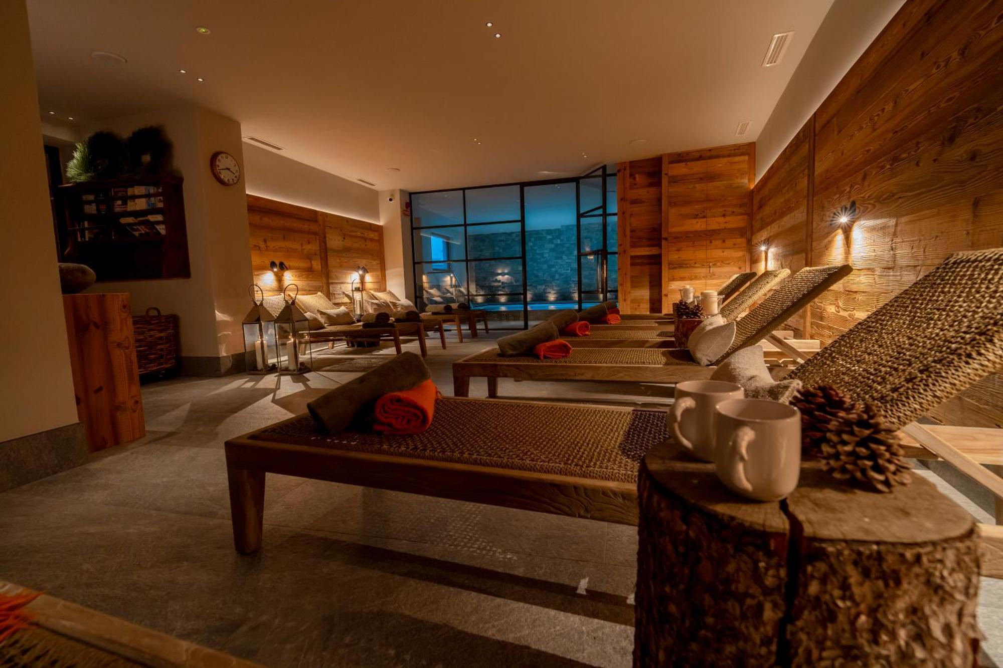 Hotel Alu Mountain Design Бормио Экстерьер фото